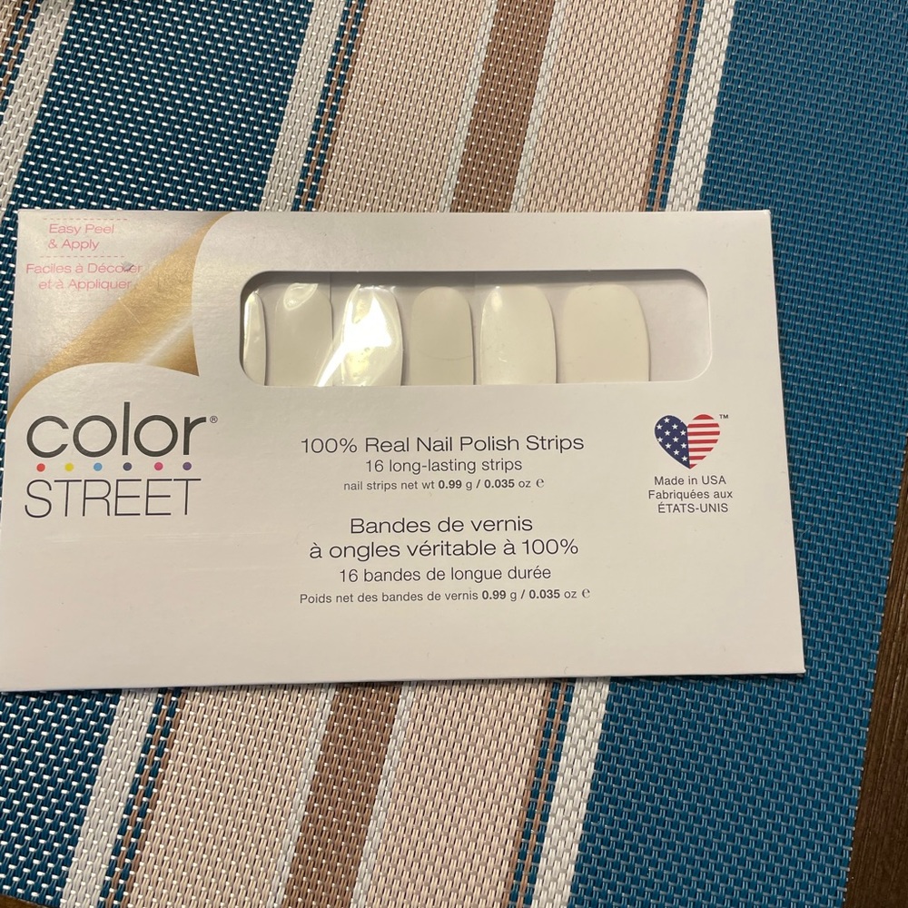 ColorStreet - Swiss and Tell